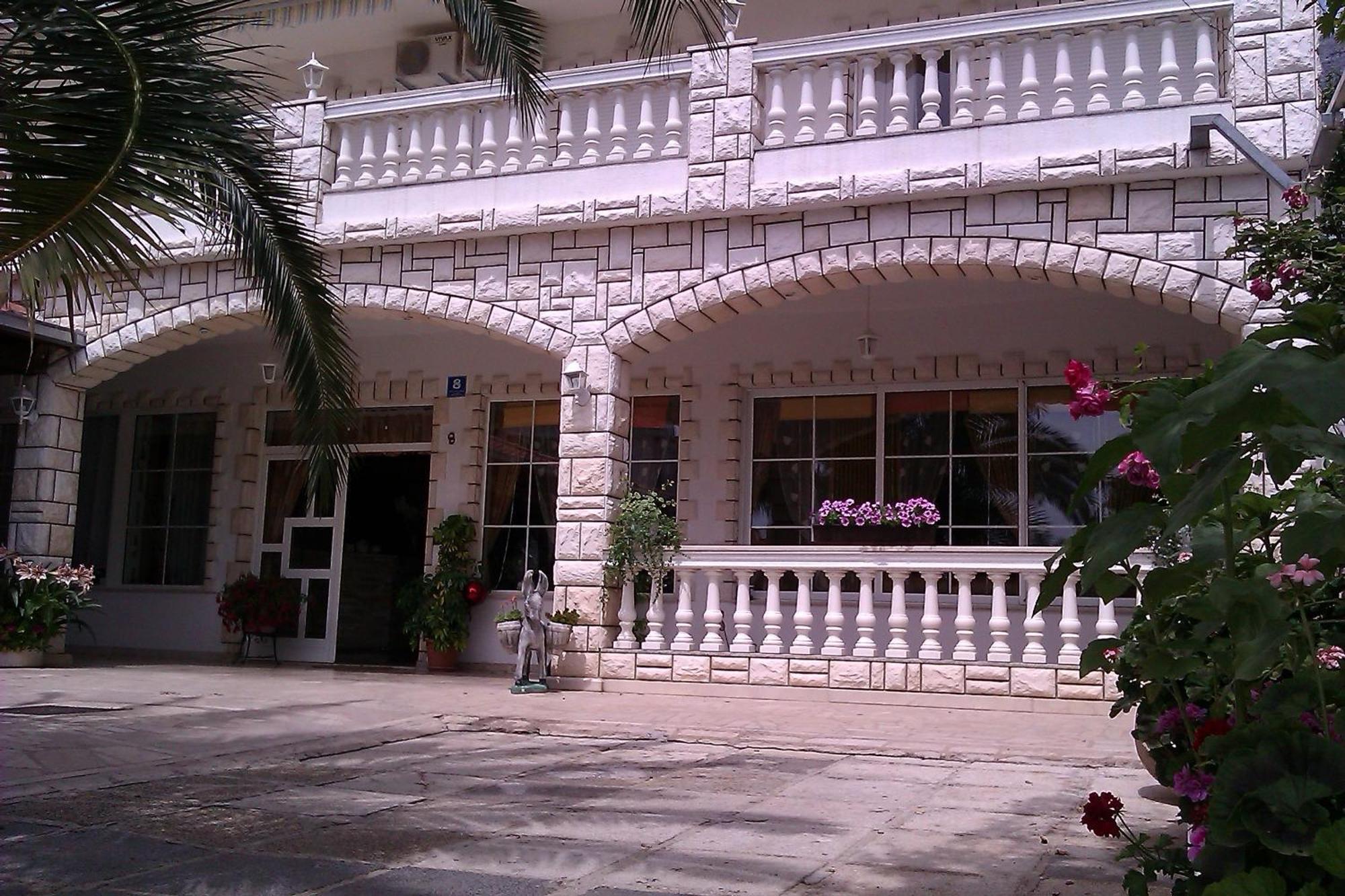 Pansion Ivana Baška Voda Exterior foto