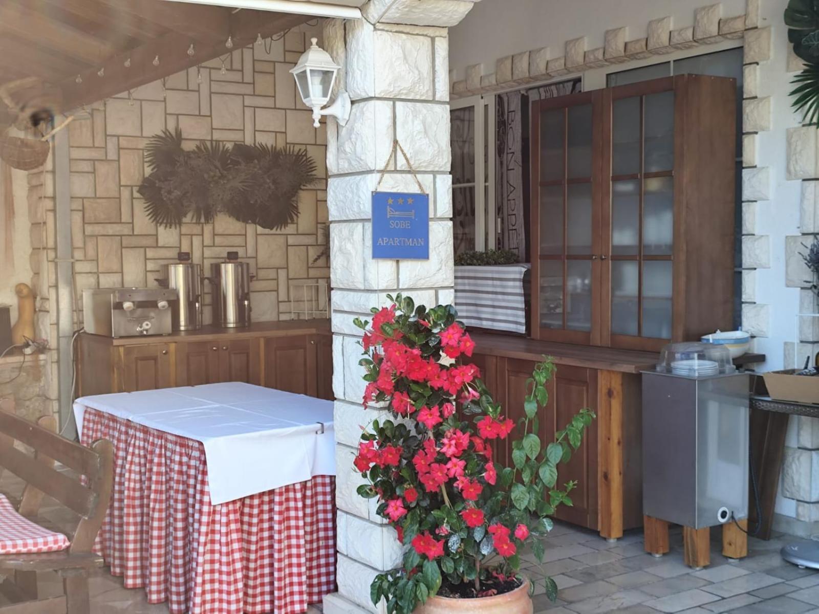 Pansion Ivana Baška Voda Exterior foto